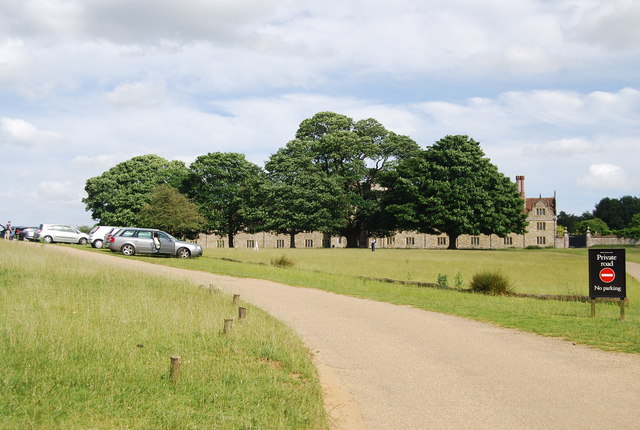 File:Car Park for Knole House - geograph.org.uk - 857602.jpg