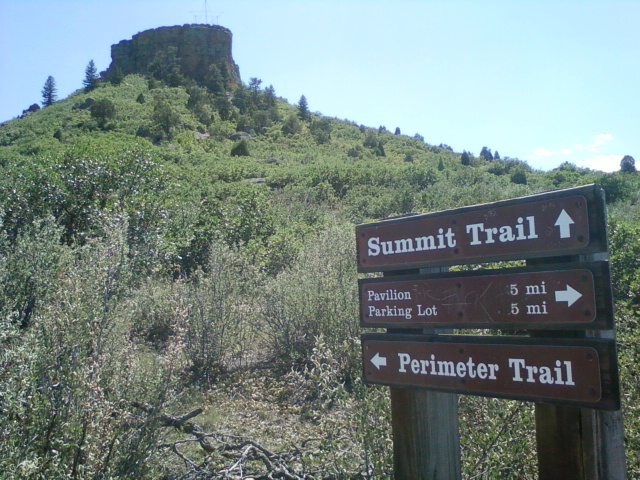 File:Castle Rock trail signs.jpg