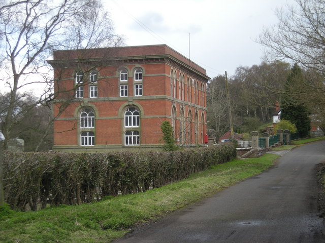 File:Cosford Pumping Station and the old main road - geograph.org.uk - 758995.jpg