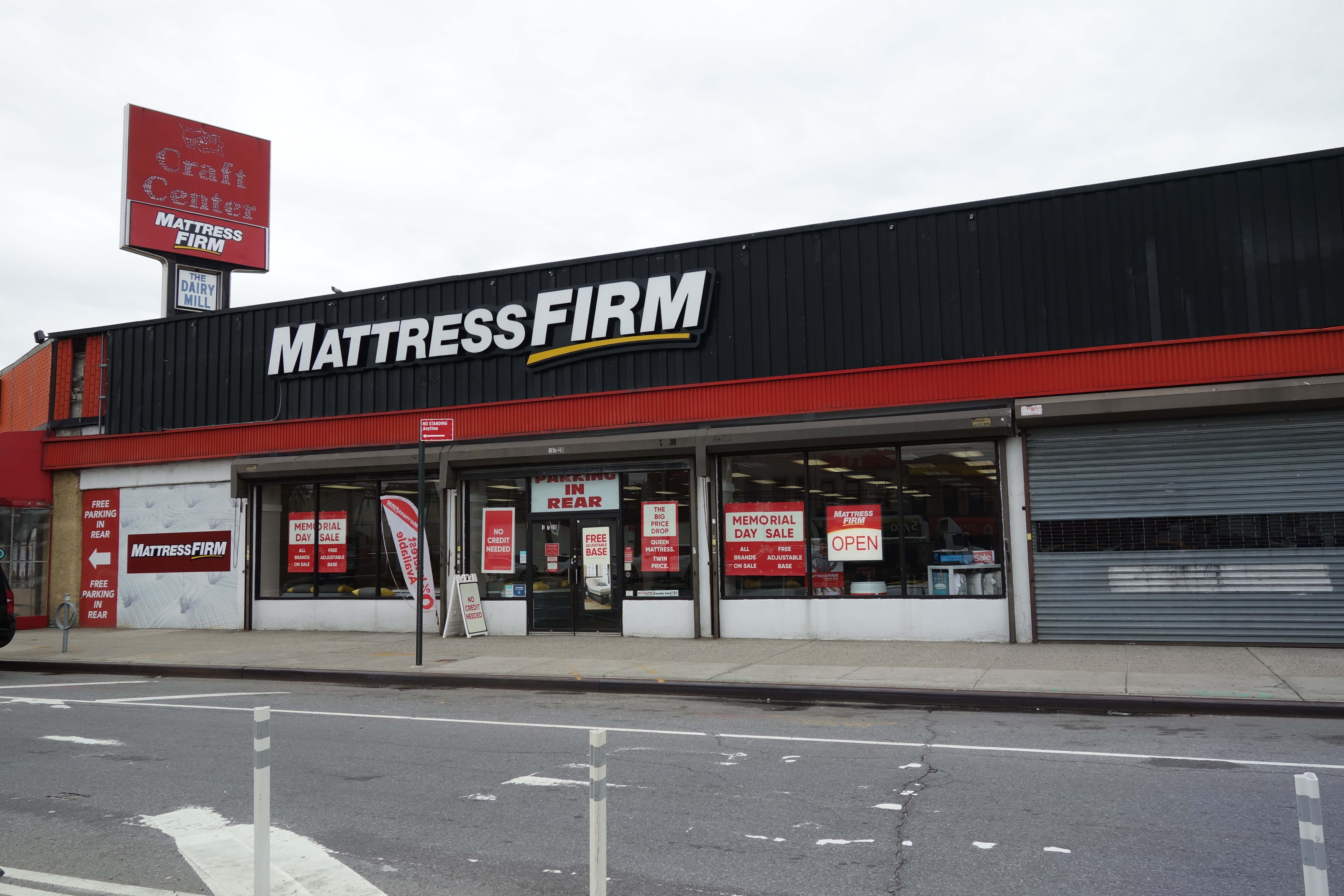 File:Cross Bay Bl Pitkin Av td 9 - Mattress Firm.jpg ...