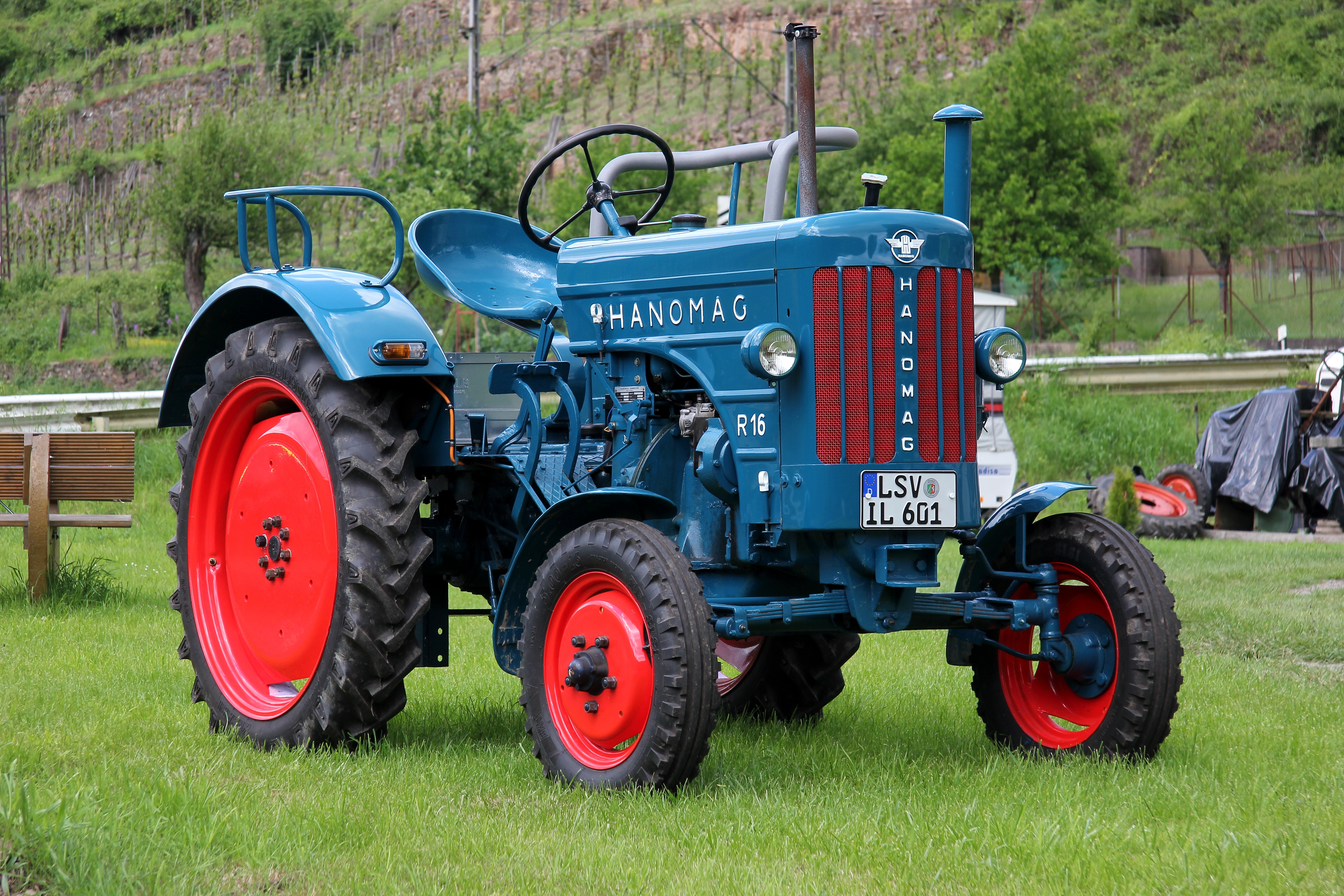 Купить дизельный трактор. Трактор Hanomag. Hanomag d600d. Hanomag k 50. Hanomag Перфект трактор.