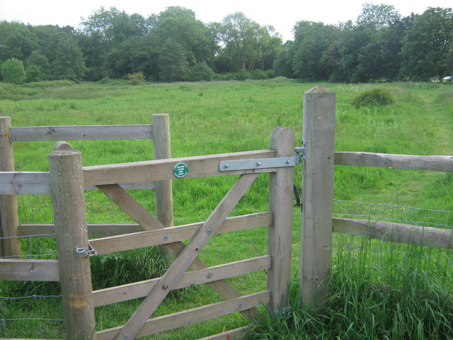 Kissing Gate to Charing Alderbed Meadow - geograph.org.uk - 1326057