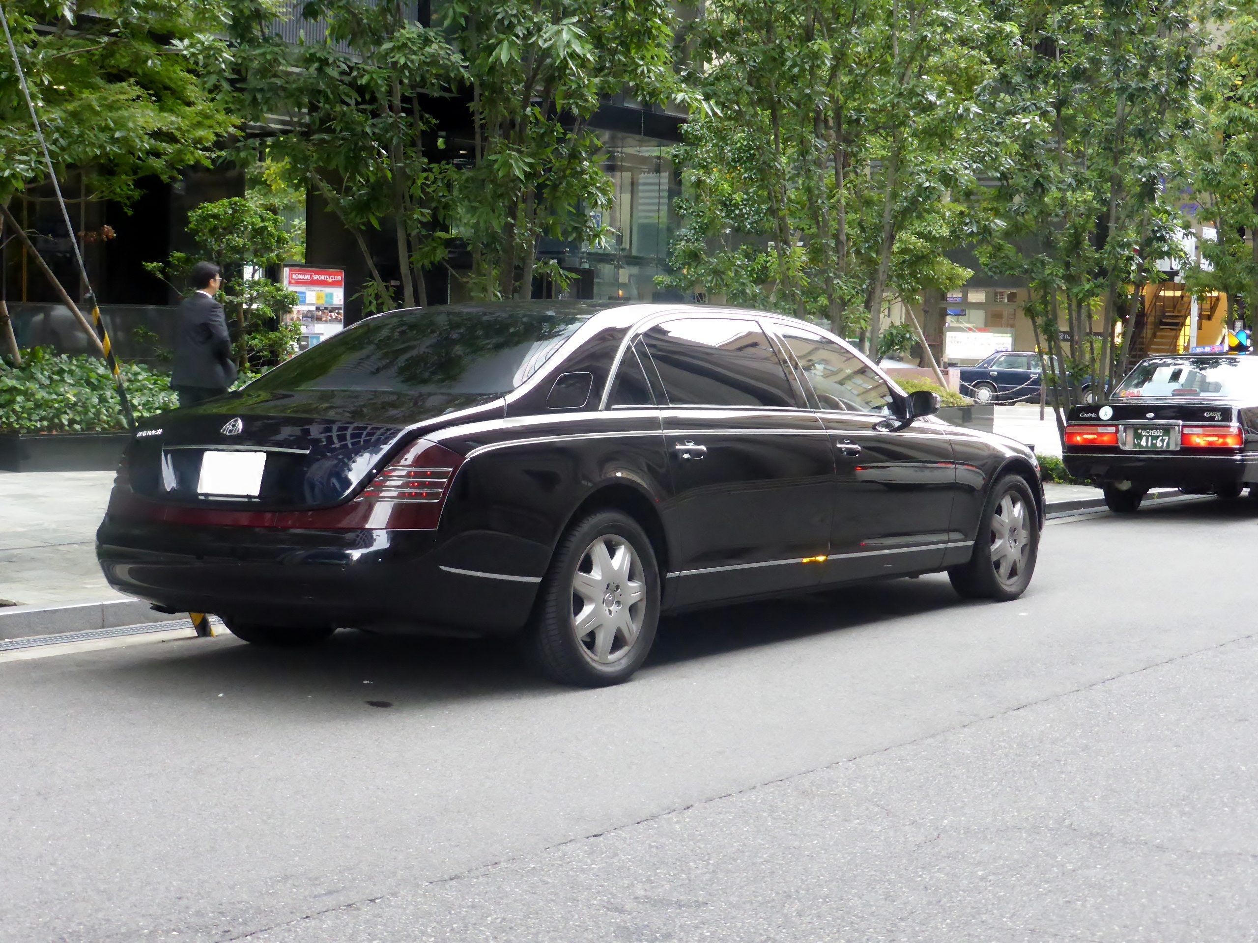 Майбах 57 расход топлива. Maybach 2002. Maybach 62 2003. Майбах 1997. Майбах 62 2002.