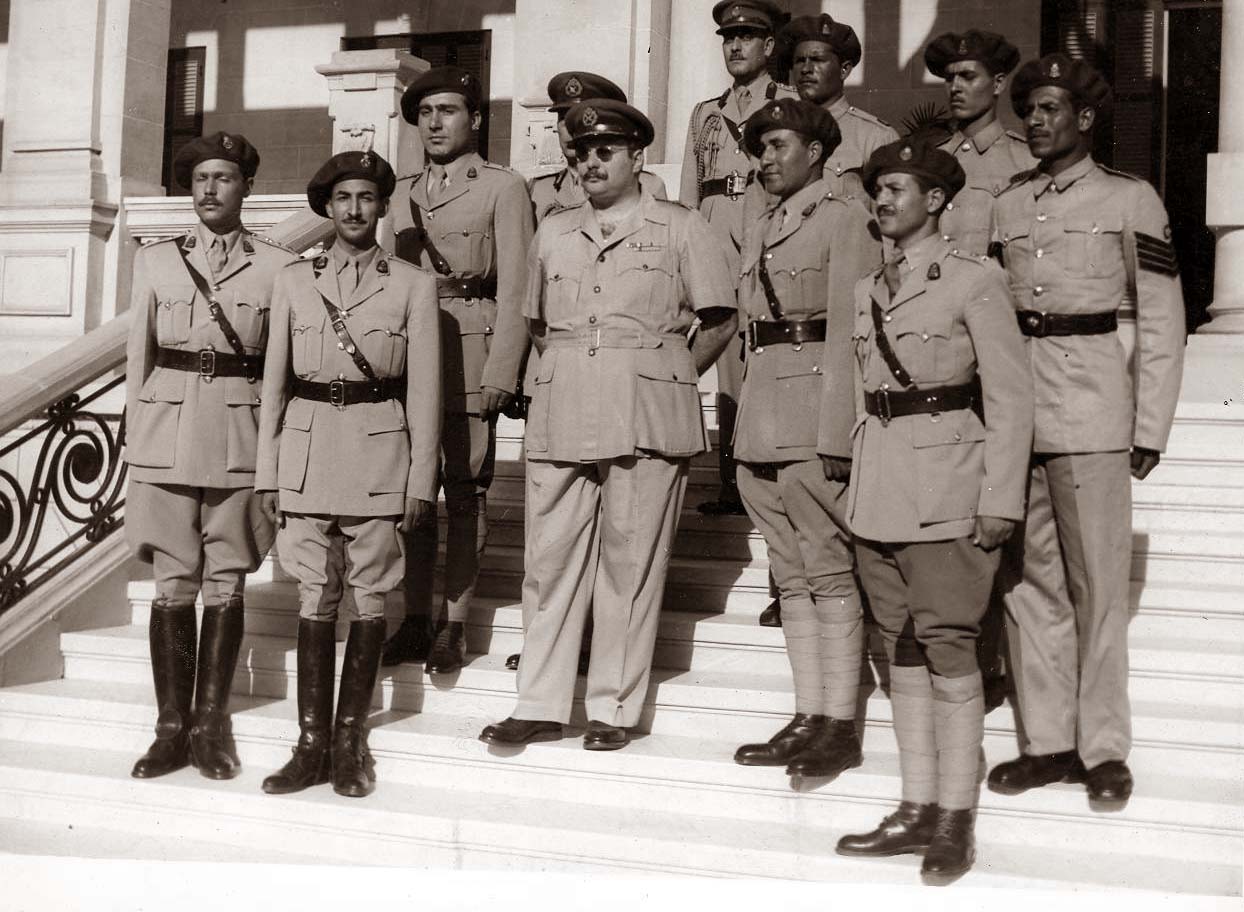 حقيقة الأسلحة الفاسدة وحرب سنة 1948 ModernEgypt,_Farouk_I_in_Military_Uniform,_DHP13655-10-8_01