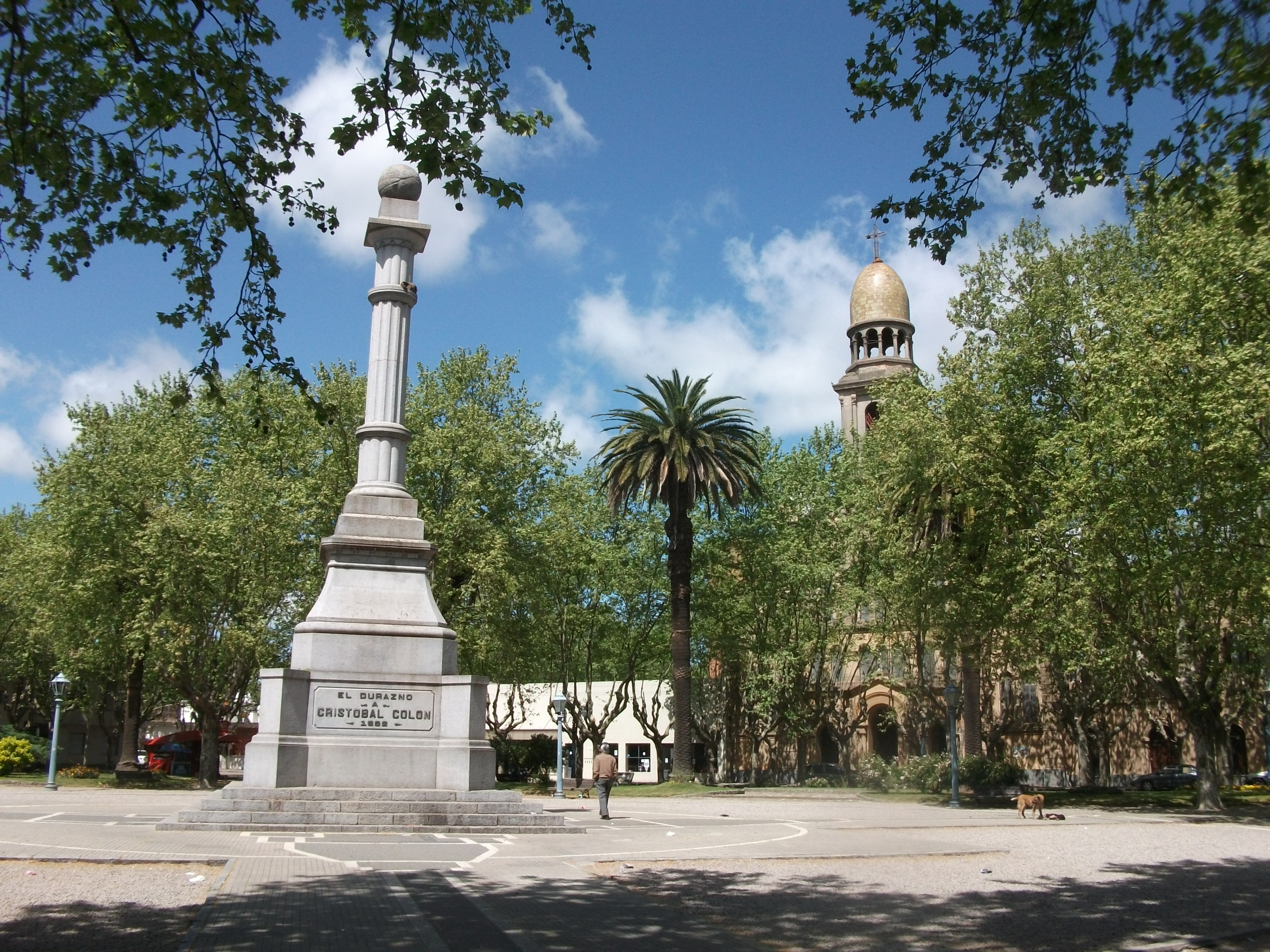 CASTELO DE MONTELUZ DURAZNO URUGUAI