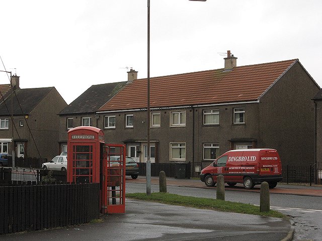 File:Phone box, Bon Accord Crescent - geograph.org.uk - 327189.jpg