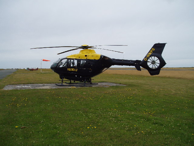 File:Police Helicopter Caernarfon Airport geograph.org.uk 083376 c51e9200-by-Ian-Warburton.jpg