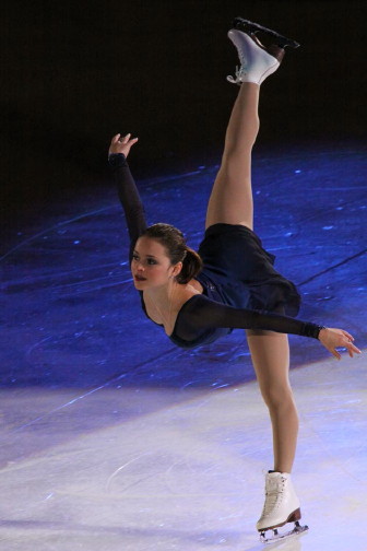 File:Sasha Cohen 2009 SOI Halifax Spiral.jpg