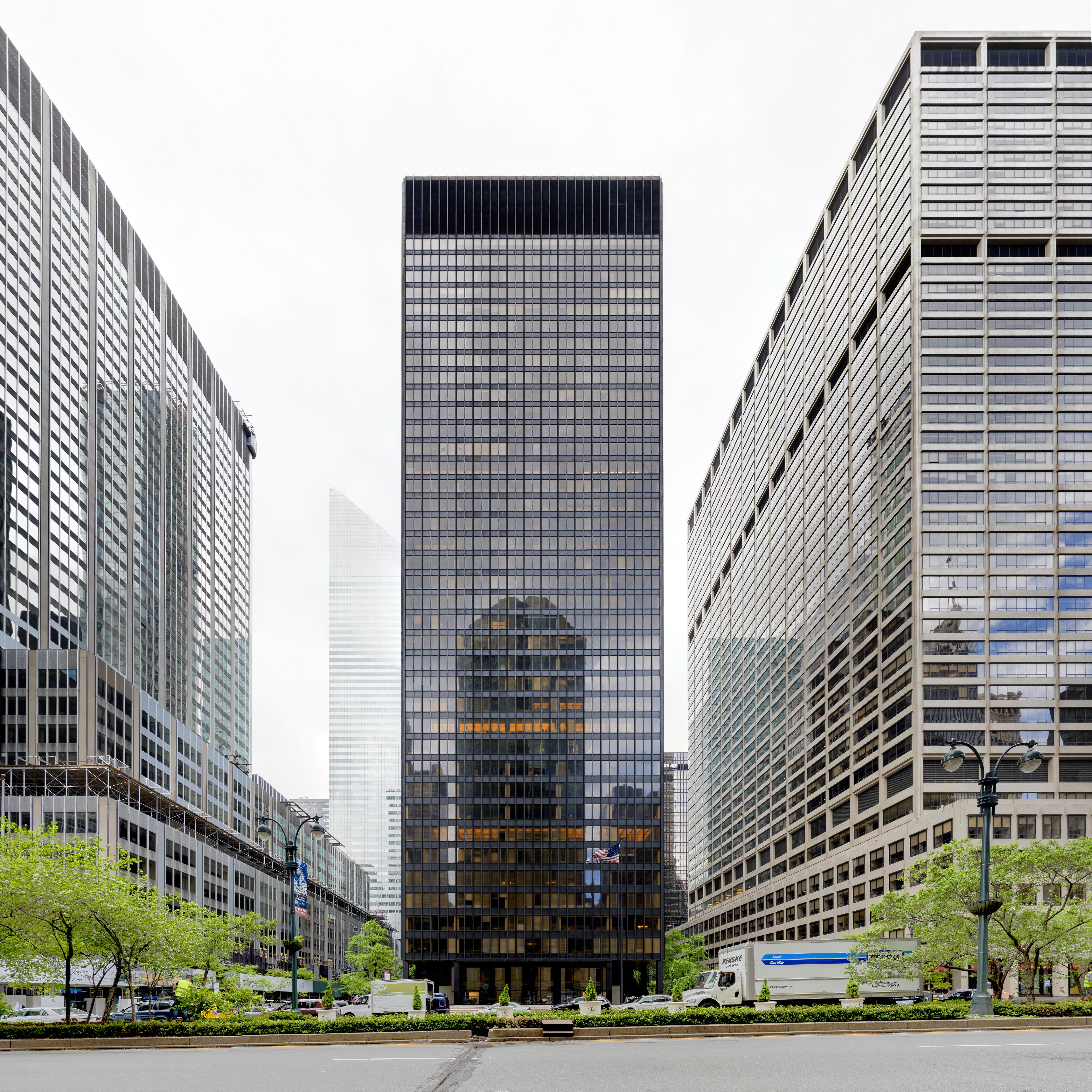 Seagram Building - Wikipedia