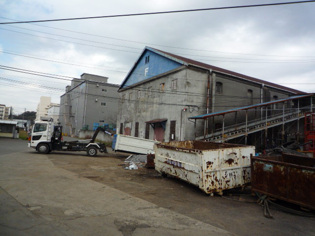 File:Taura Warehouse 2.JPG