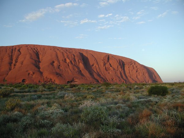 http://upload.wikimedia.org/wikipedia/commons/9/99/Uluru_3.JPG