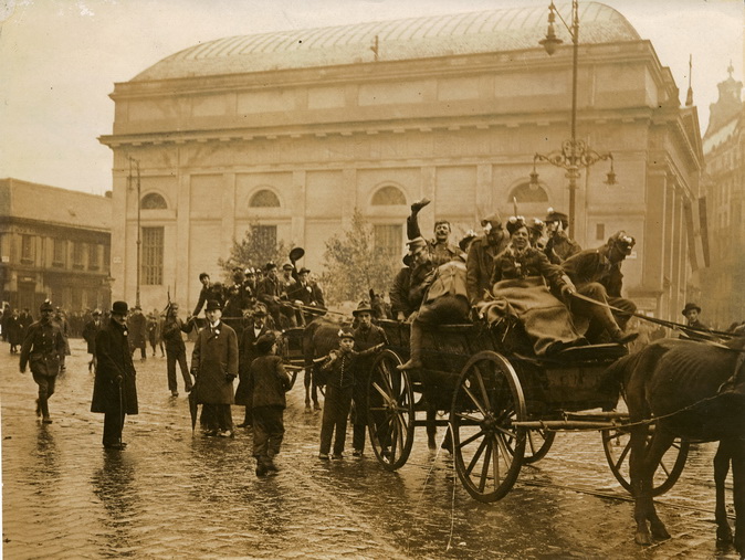 File:Őszirózsás forradalom 1918.jpg