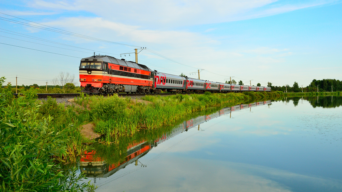Файл:Фирменный поезд "Иваново — Санкт-Петербург".jpg