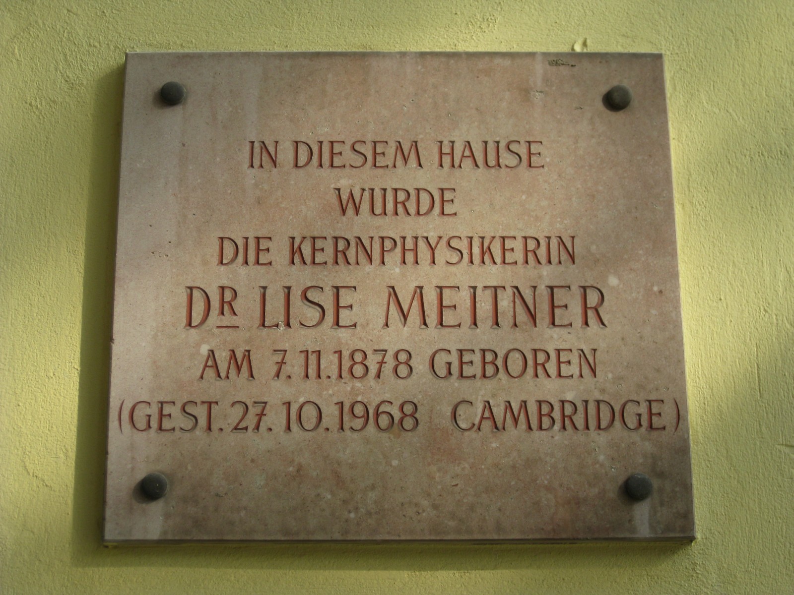 1020 Heinestraße 27 - Lise Meitner-Gedenktafel IMG 5482.jpg