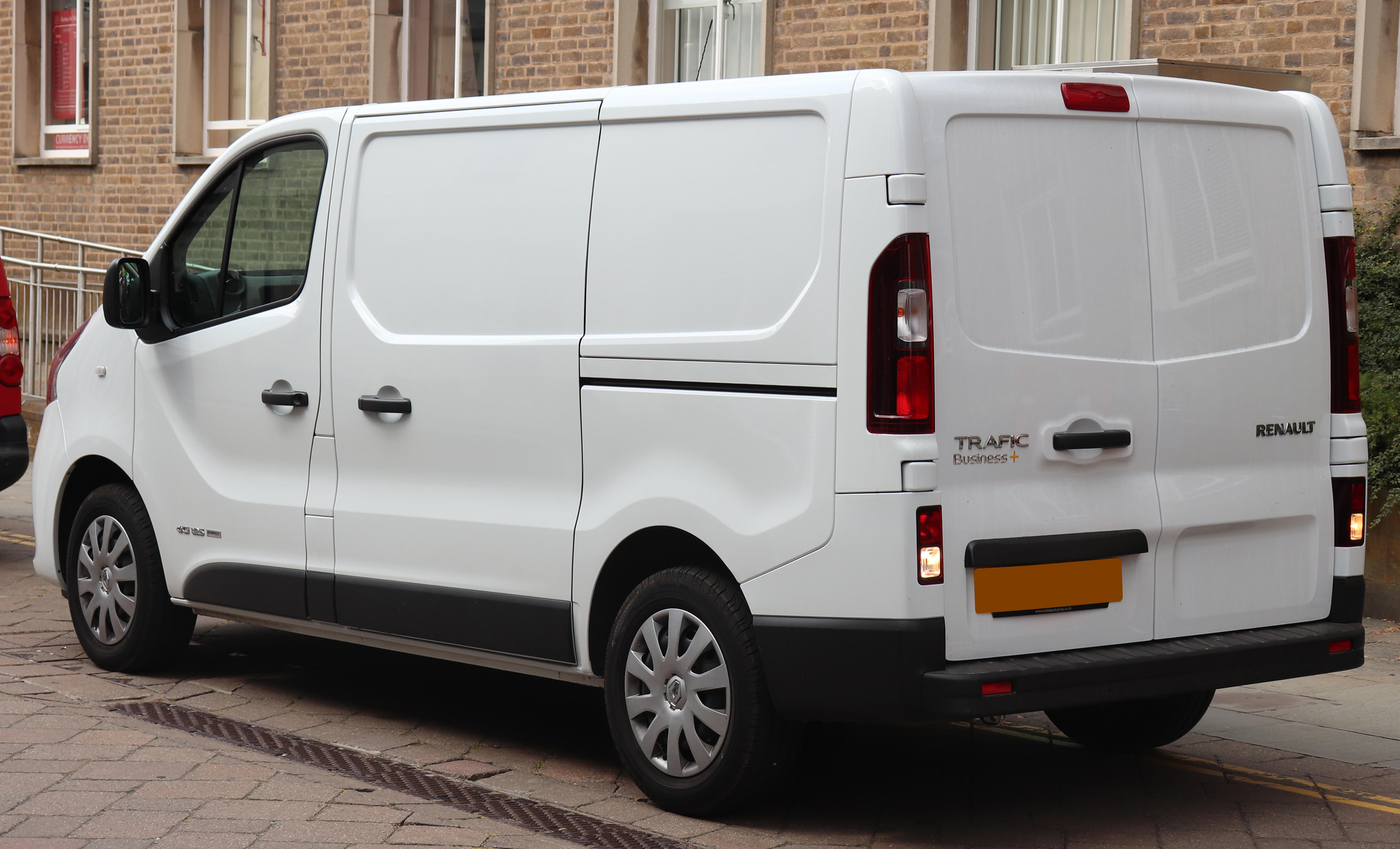 File:2018 Renault Trafic SL27 Business+ Energy 1.6 Rear.jpg