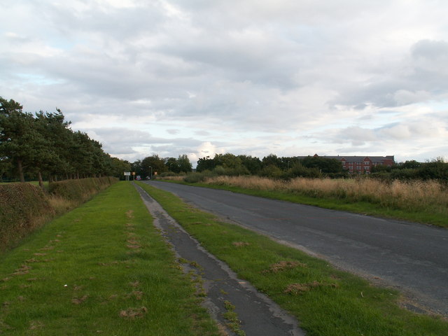 File:Army Barracks - geograph.org.uk - 227596.jpg