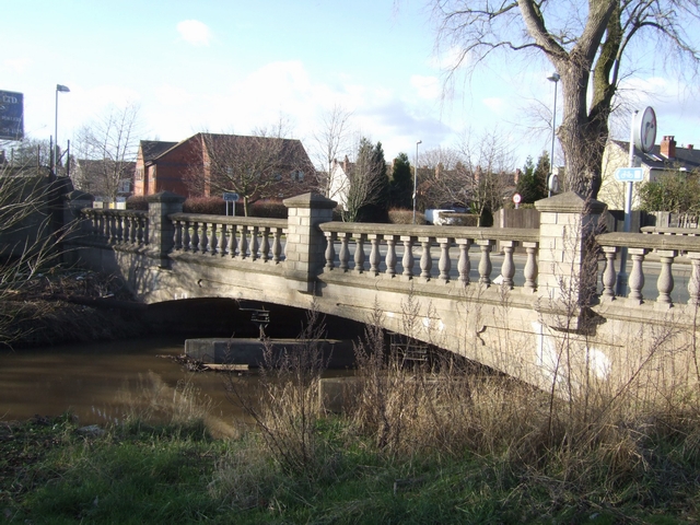 File:Dogpool Lane Bridge - geograph.org.uk - 679919.jpg