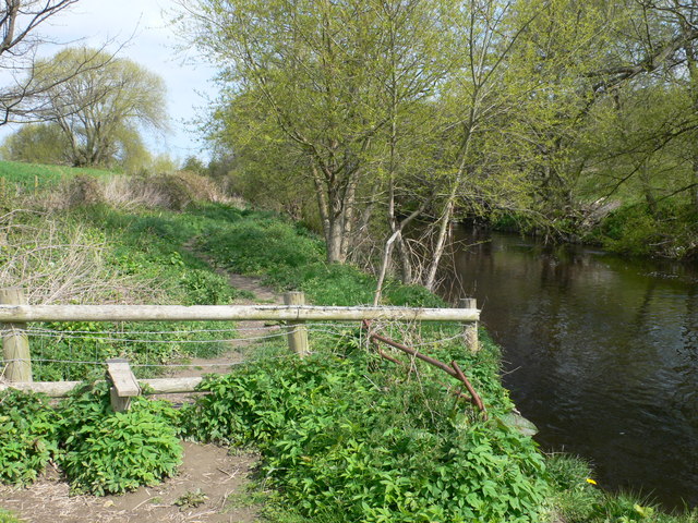 File:Footpath beside the river Elwy, just north of St Asaph - geograph.org.uk - 2917693.jpg