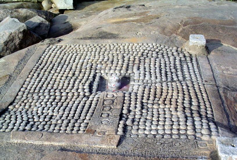 Thousand Shivalingas at Hampi in india.