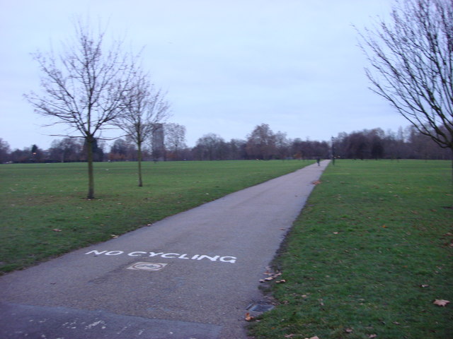 File:Hyde Park (1) - geograph.org.uk - 627743.jpg