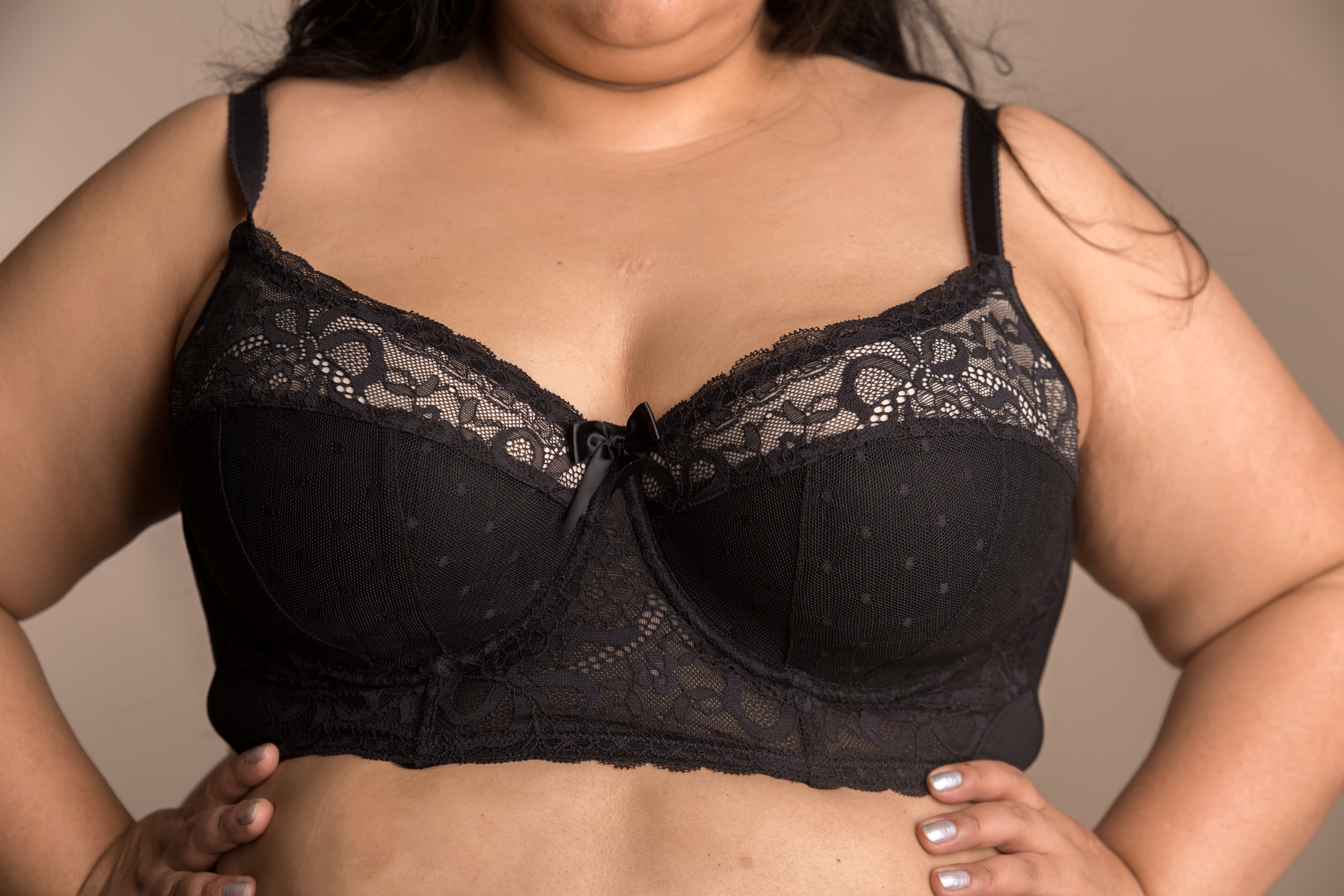 File:Black lace bra.jpg - Wikipedia