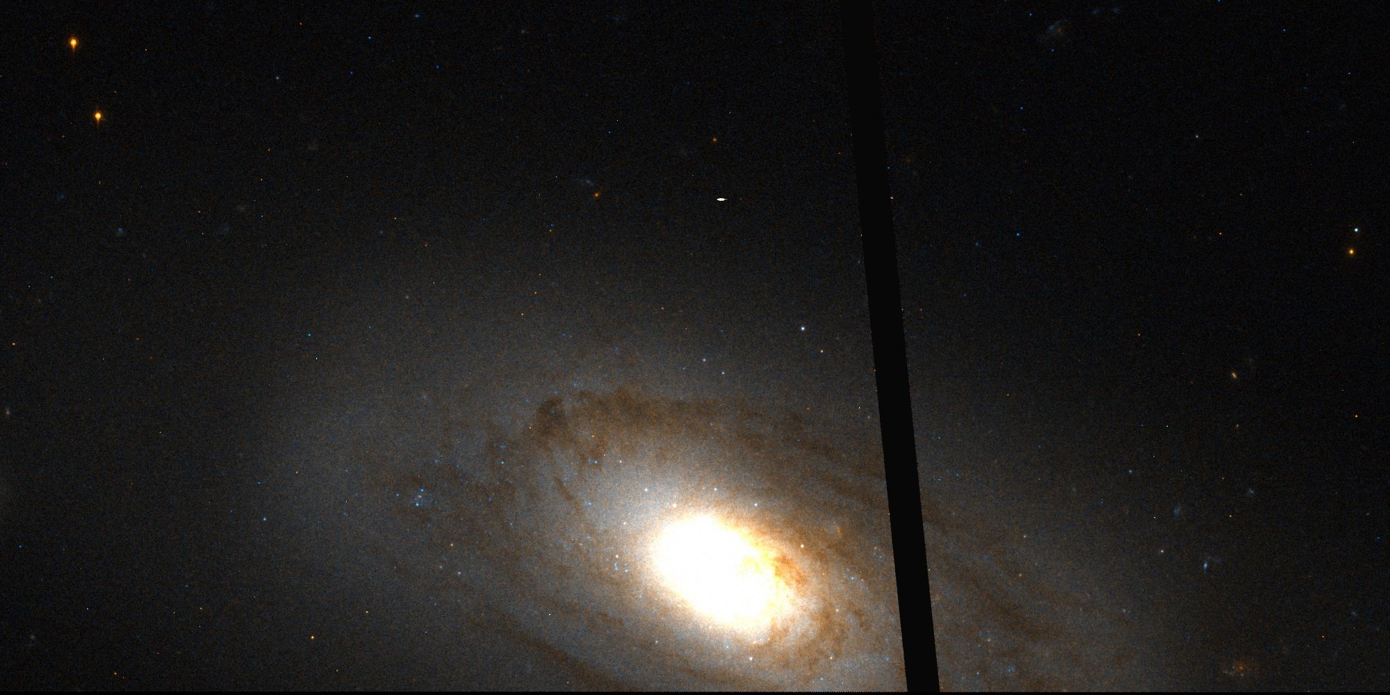 Файл:NGC 4309 Hubble WikiSky.jpg