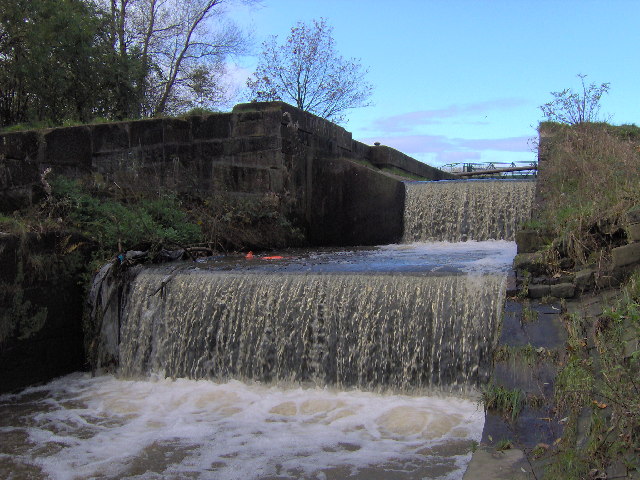 File:Old Locks on St Helens canal - geograph.org.uk - 79081.jpg