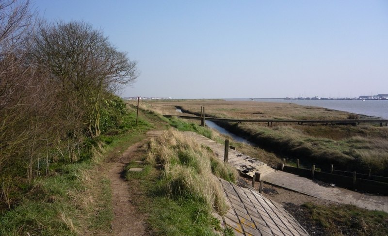 Path along sea wall from Creeksea towards Burnham (geograph 3896259)