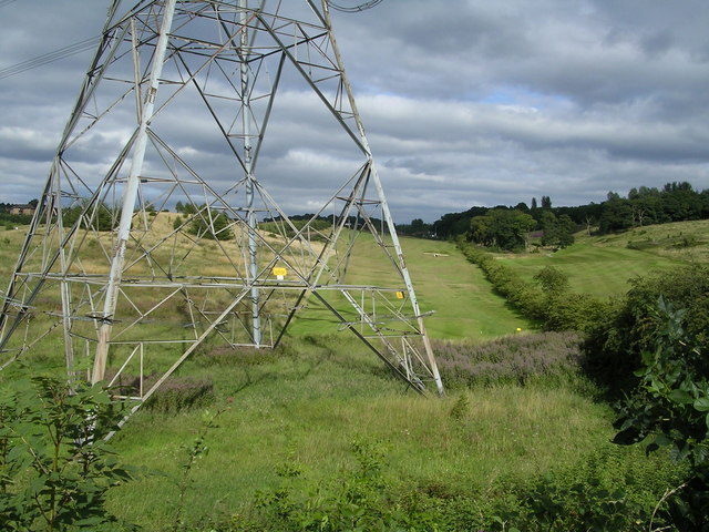 File:Pylon and Dullatur Golf Course, Cumbernauld - geograph.org.uk - 218574.jpg