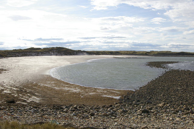 File:Sandham Bay, Holy Island - geograph.org.uk - 409927.jpg