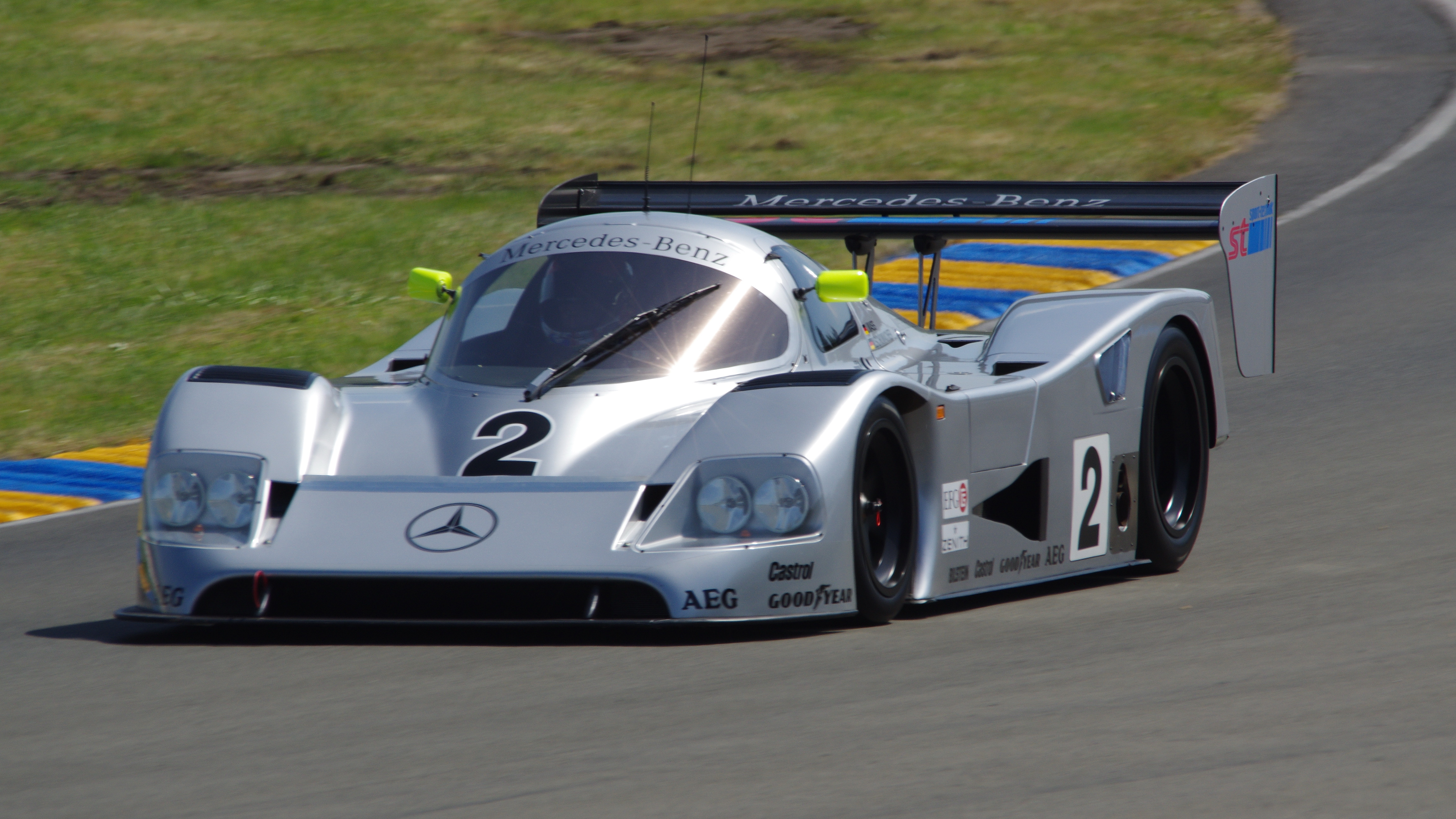 Fichier:Sauber Mercedes C11 - Le Mans Classic 2014.jpg — Wikipédia