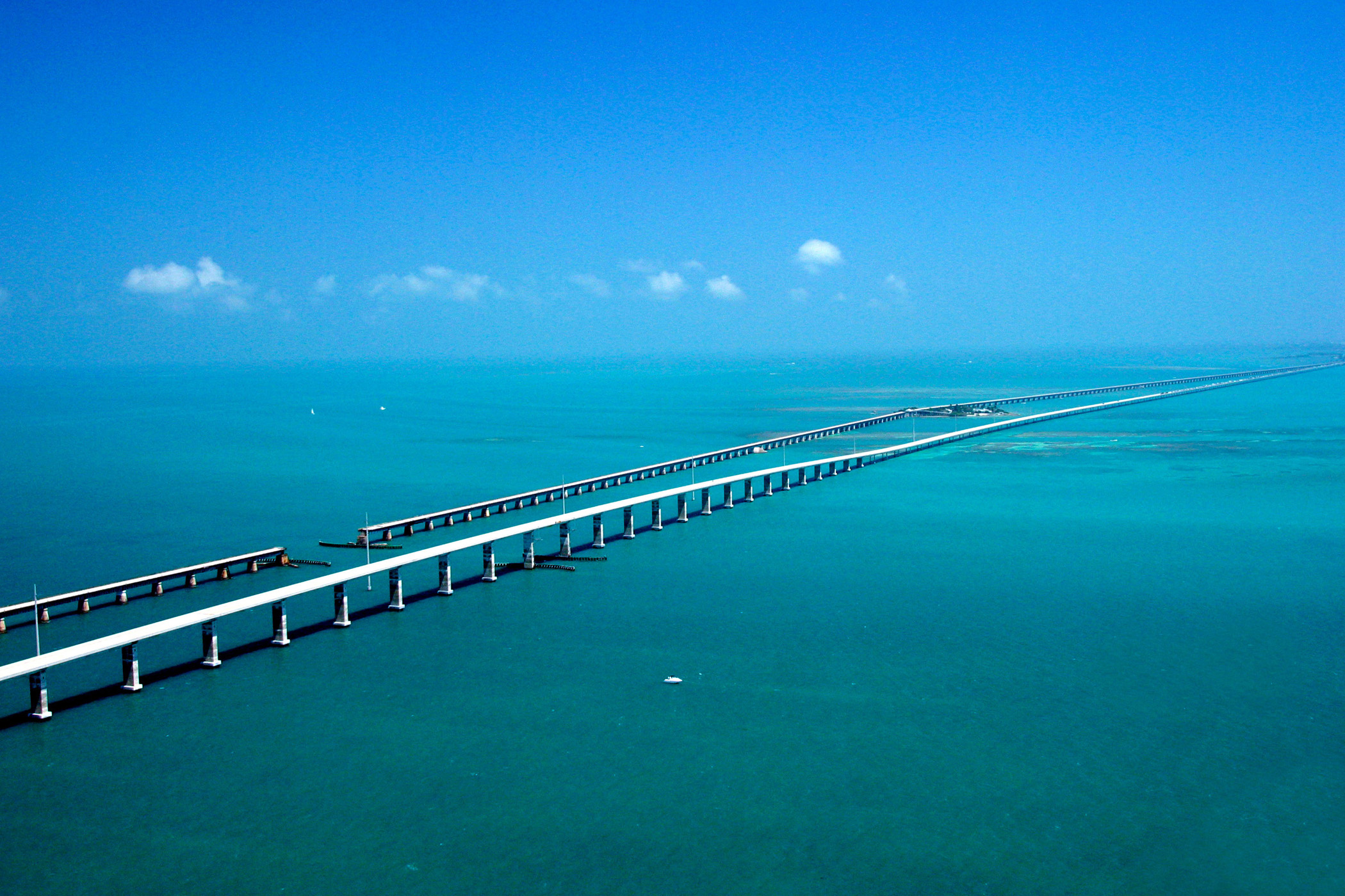 File:Seven Mile Bridge, Florida Keys aerial (2003).jpg - Wikipedia