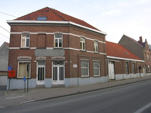 File:Sint-Genesius-Rode, Hallesesteenweg 122-126 - 157139 - onroerenderfgoed.jpg