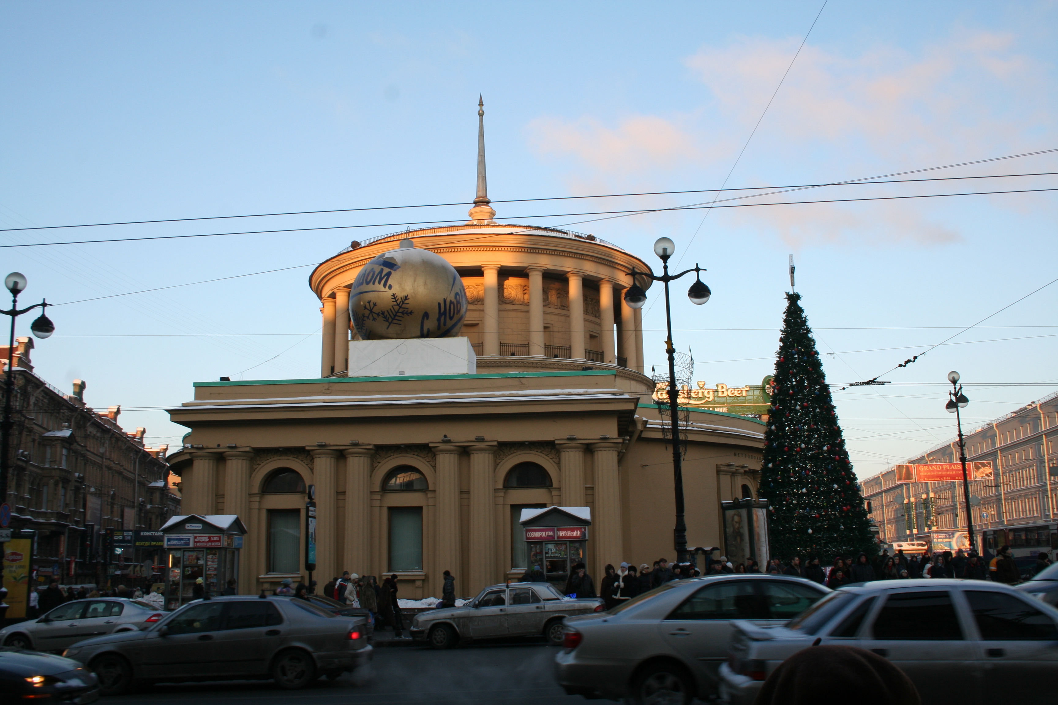Церковь на площади восстания