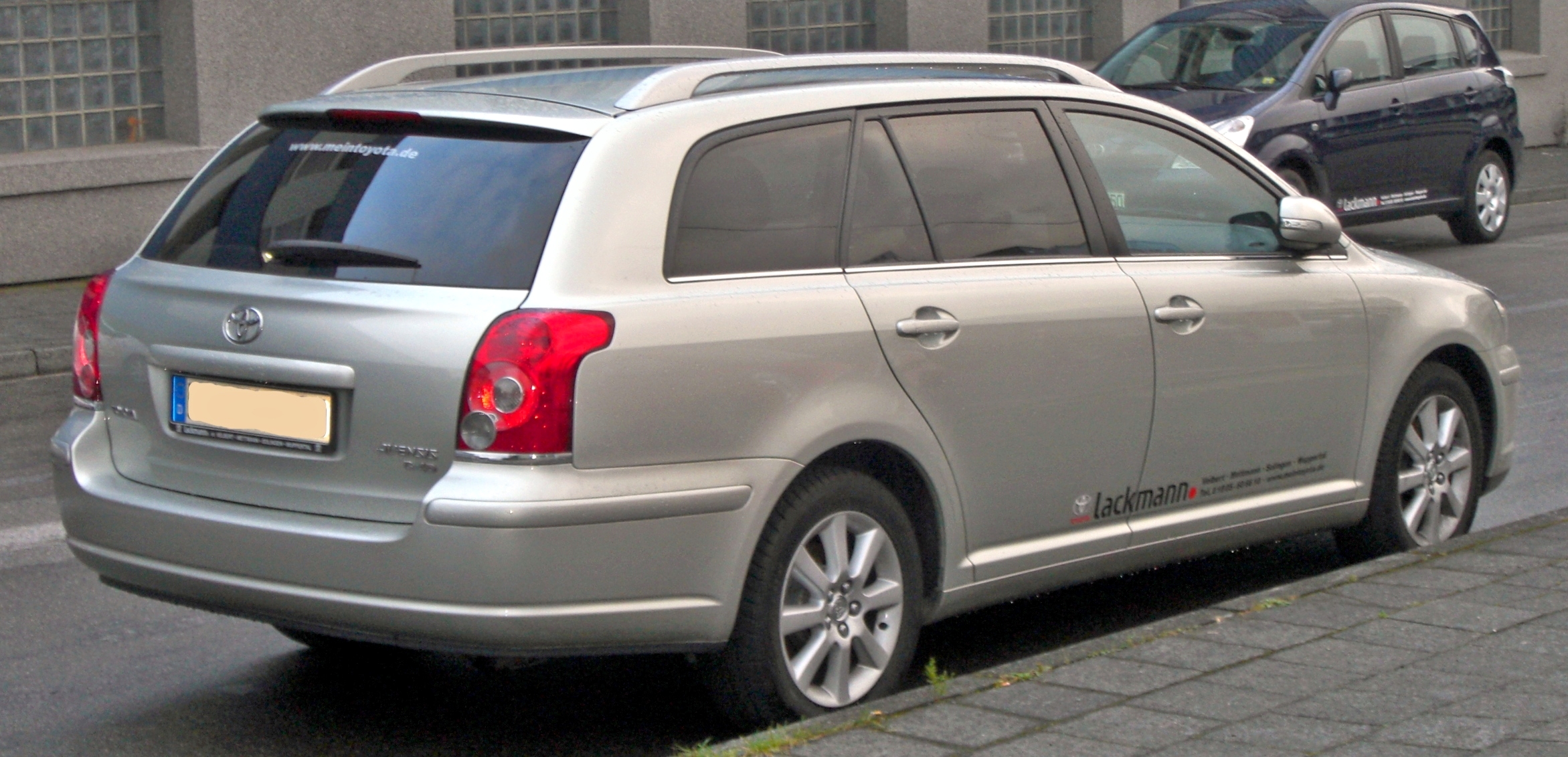 File:Toyota Avensis Combi II Facelift D-4D rear.jpg - Wikimedia Commons