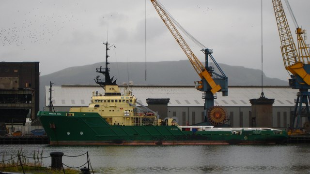 File:Tug 'Anglian Earl' in Belfast - geograph.org.uk - 529581.jpg