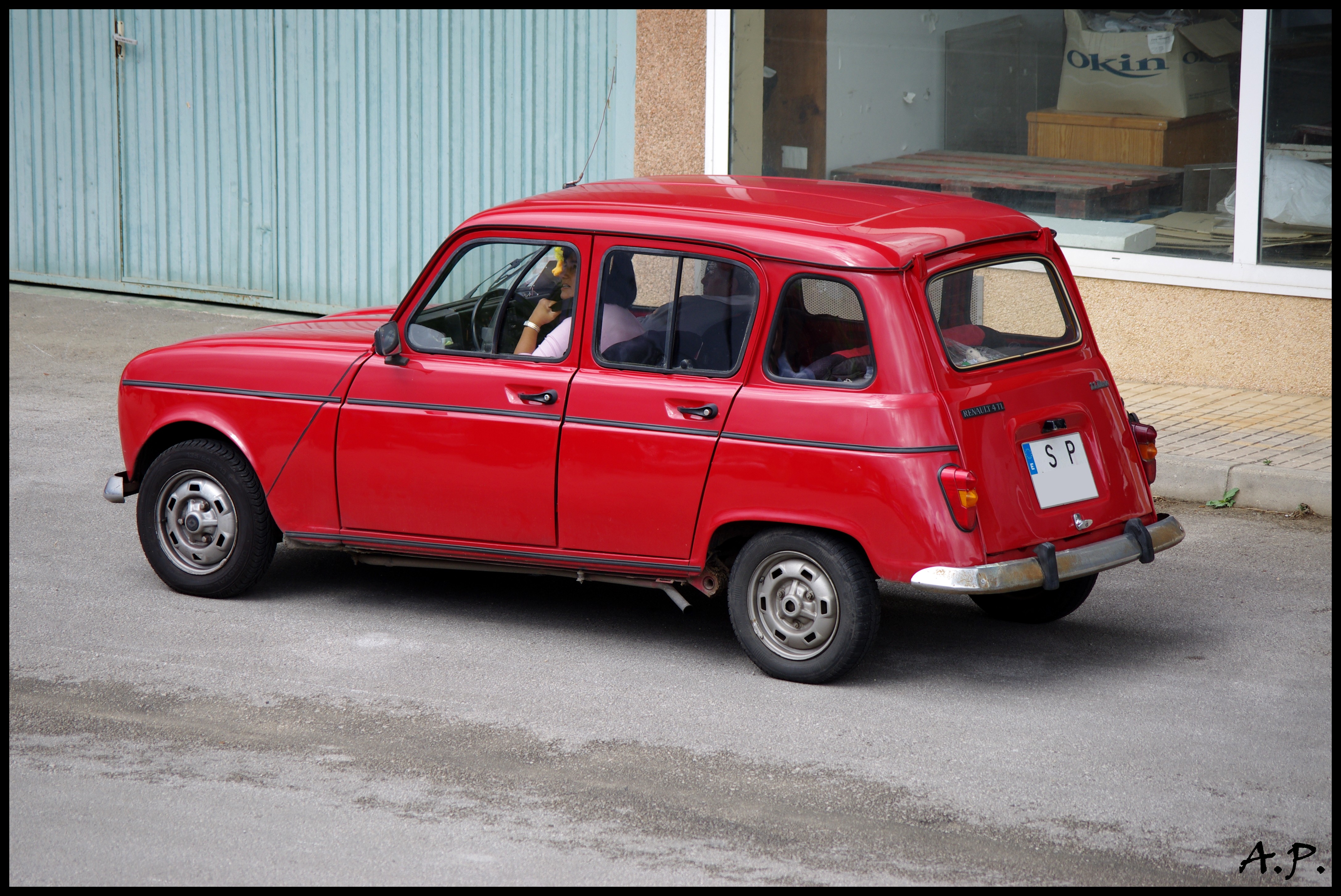 2 4 tl. Renault 4 super 1963. Renault 4 1994. Renault 4 Panel Wagon. Renault 4 Вишневая.