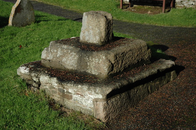 File:Base of a cross, Zeal Monachorum - geograph.org.uk - 1582905.jpg