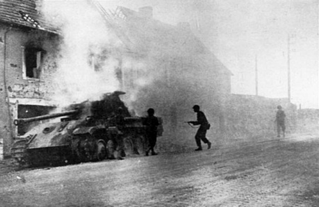 Burning_Panzer_V_at_Periers_1944.jpg