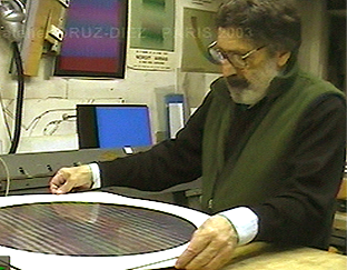 Carlos Cruz-Diez Venezuelan artist based in Caracas and Paris