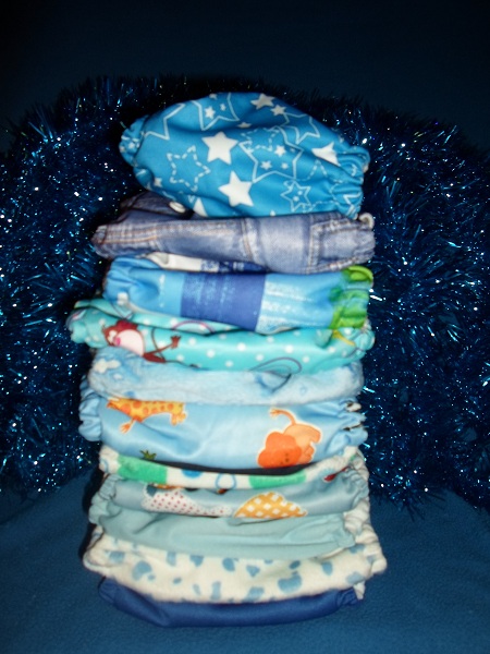File:Christmas Garland and Cloth Diapers.jpg