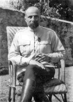 Général Guiorgui Kvinitadzé, commandant en chef.