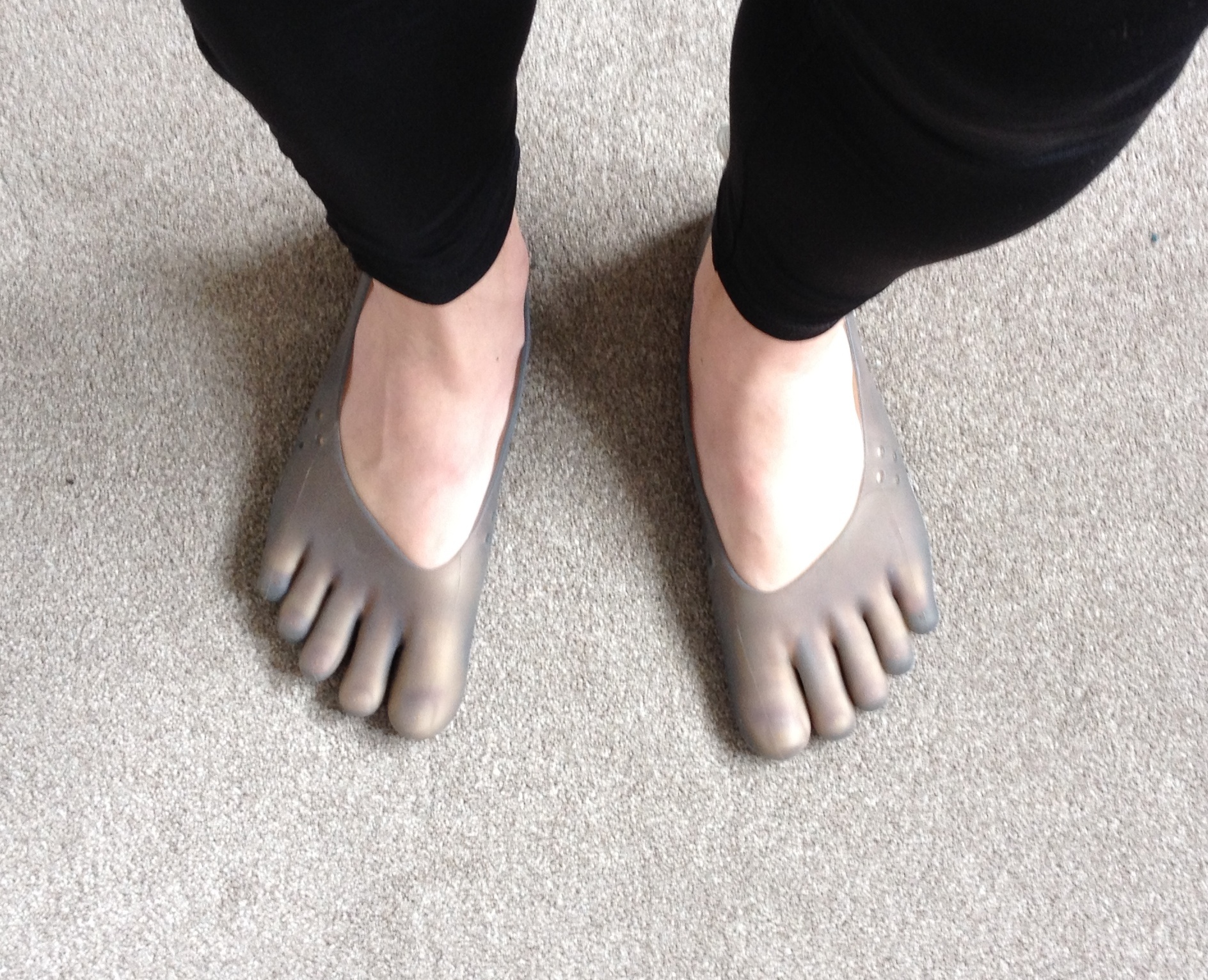 minimalist shoes with arch support