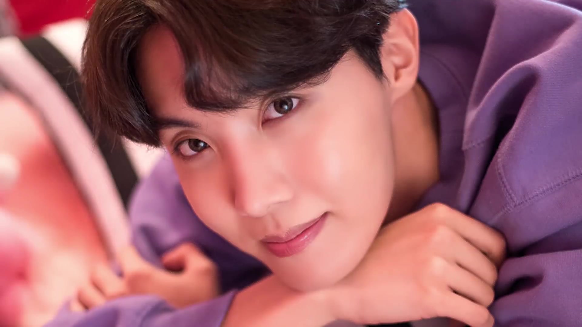 File:J-Hope for Dispatch photoshoot on Idol music video set, 19 July 2018  04.jpg - Wikimedia Commons