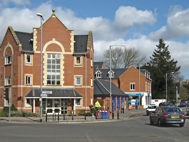 File:Laverock Court flats, Taunton - geograph.org.uk - 1235568.jpg