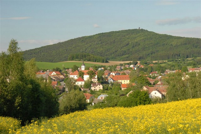 File:Louňovice pod Blaníkem.jpg