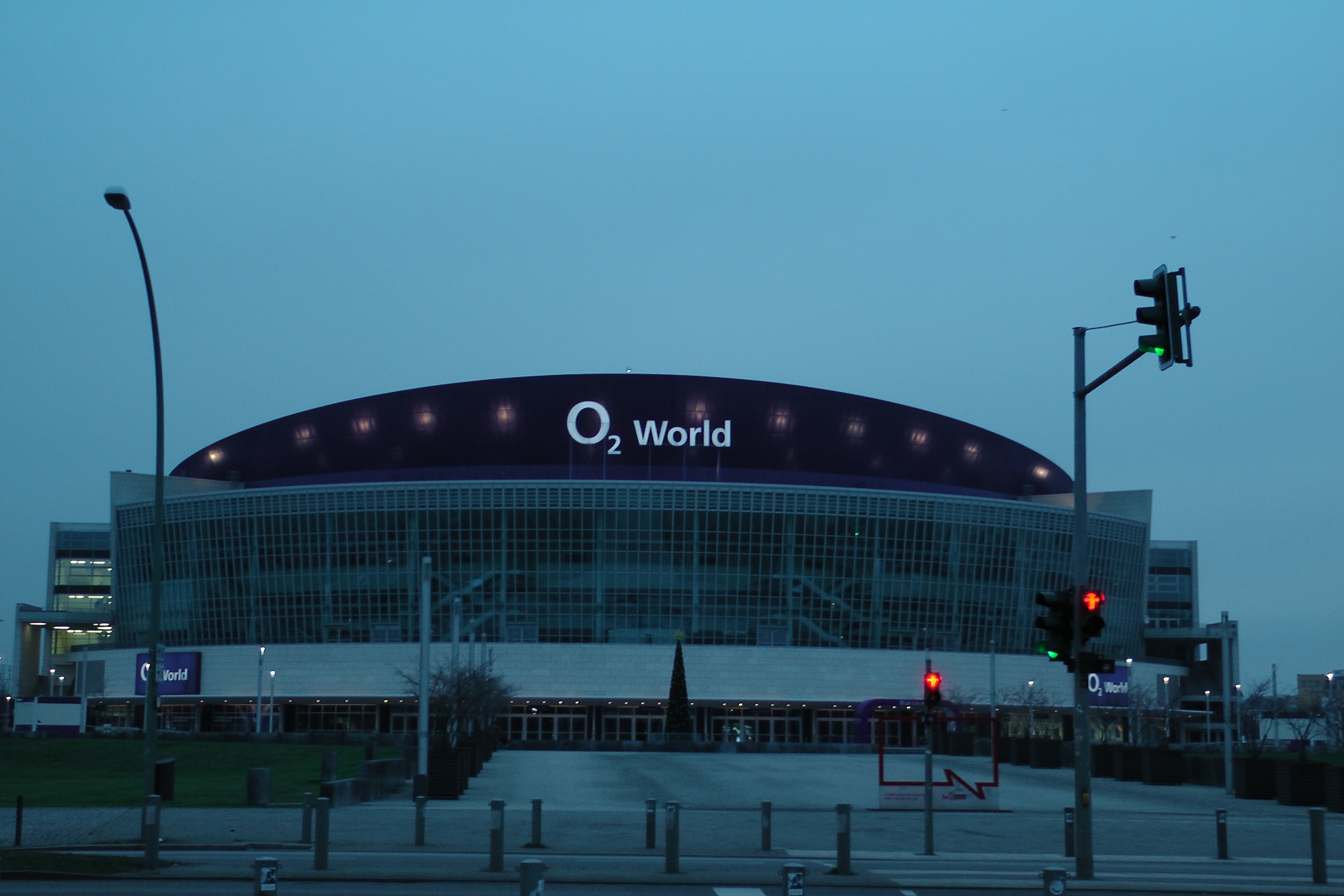 Берлин 2014. Мерседес-Бенц Арена (Берлин). O2 World Арена Берлин. O2 World в Берлине стоимость строительства.