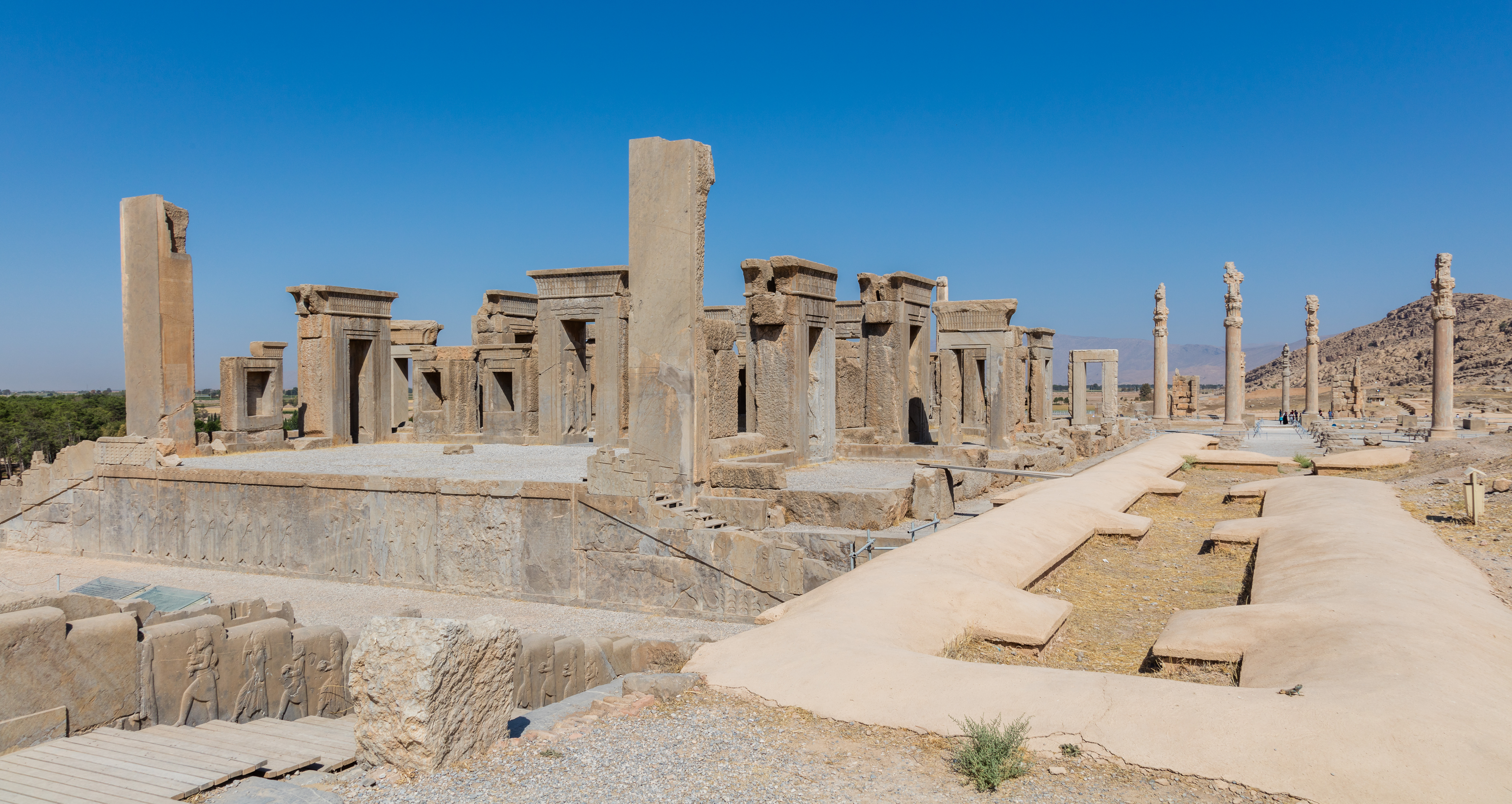 File:Persépolis, Irán, 2016-09-24, DD 14.jpg - Wikimedia ...
