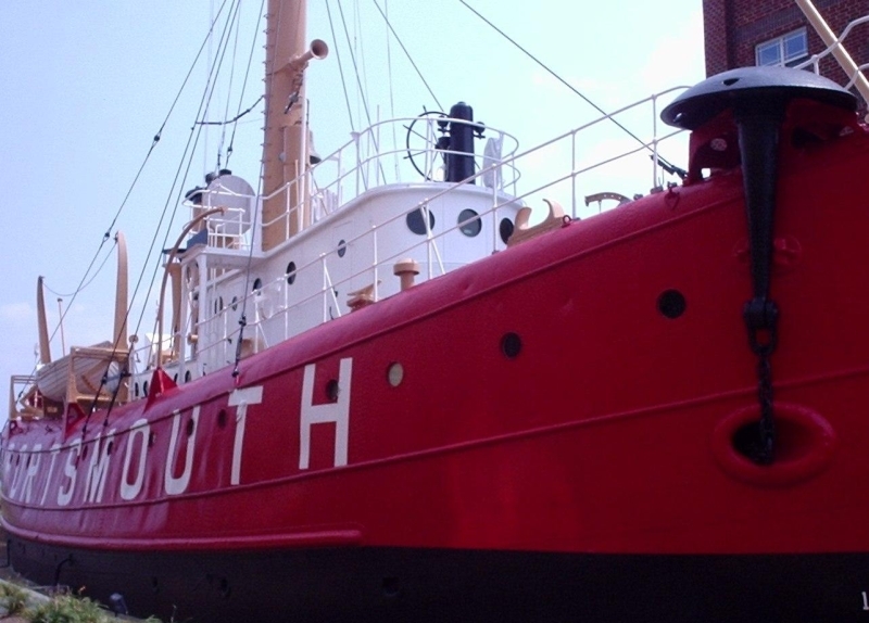 File:Portsmouth with mushroom anchor.jpg