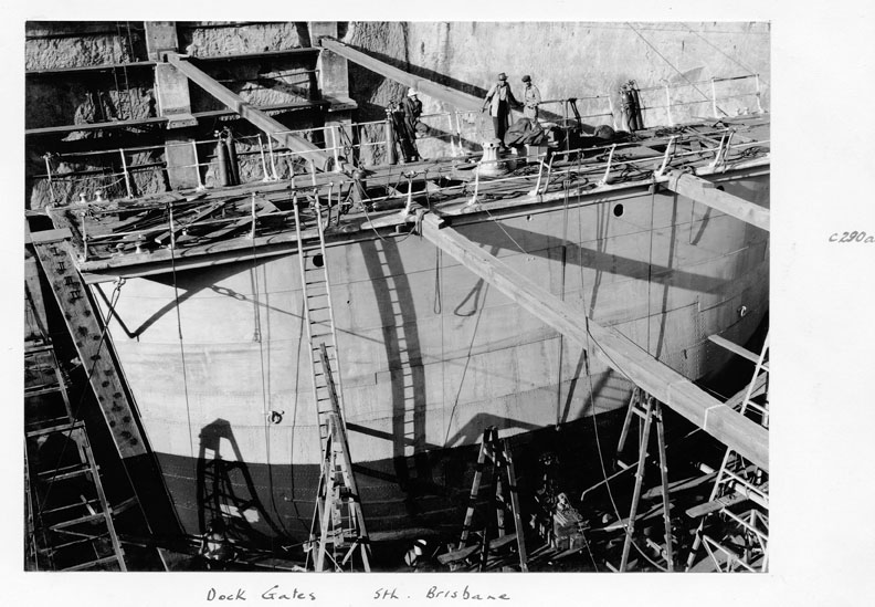 File:Queensland State Archives 4378 Dry Dock Gates South Brisbane 1950.png